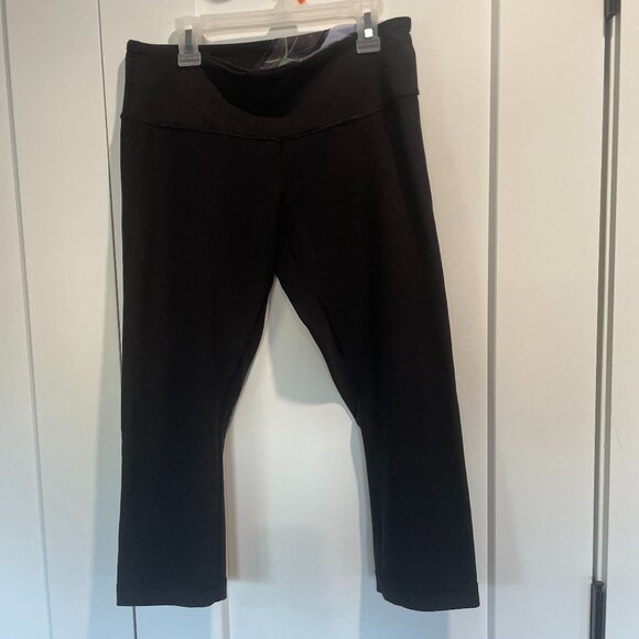 LULULEMON Cropped Active Pants - Picture 1 of 7